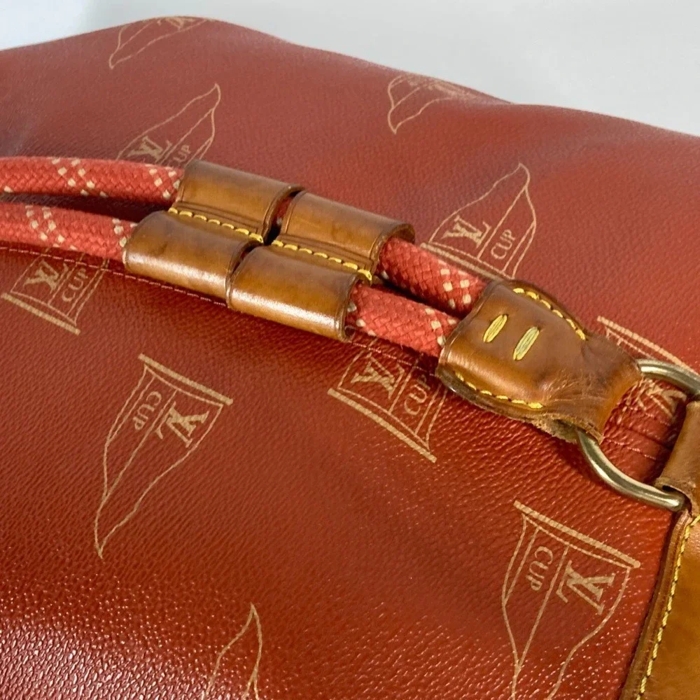 LOUIS VUITTON Brown Leather Shoulder Bag